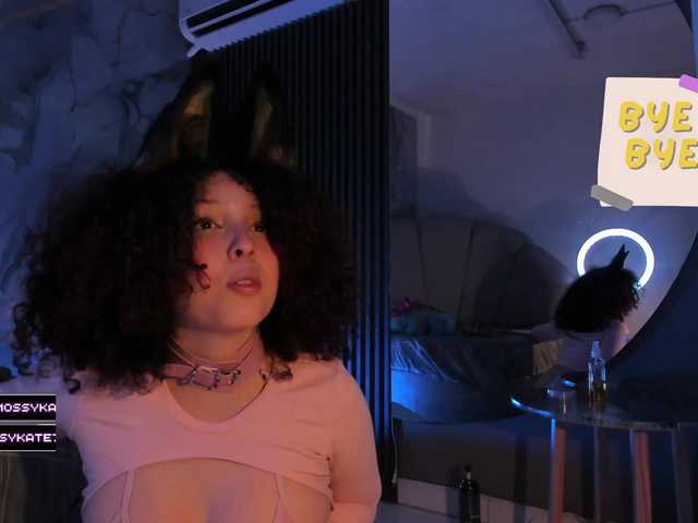 Katemoss70's BongaCams show and profile