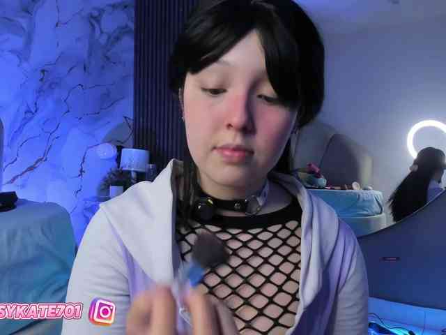 online chatting Katemoss70