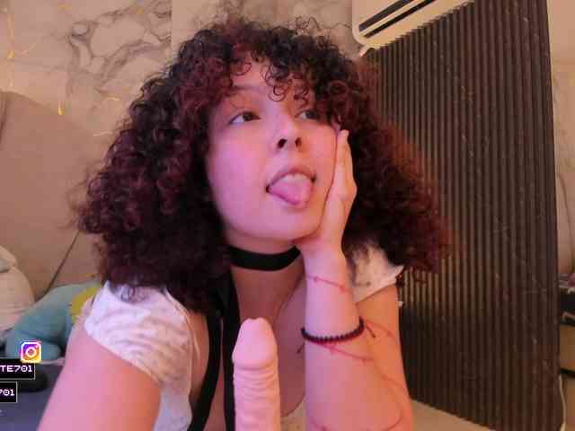 Katemoss70 Katemoss70