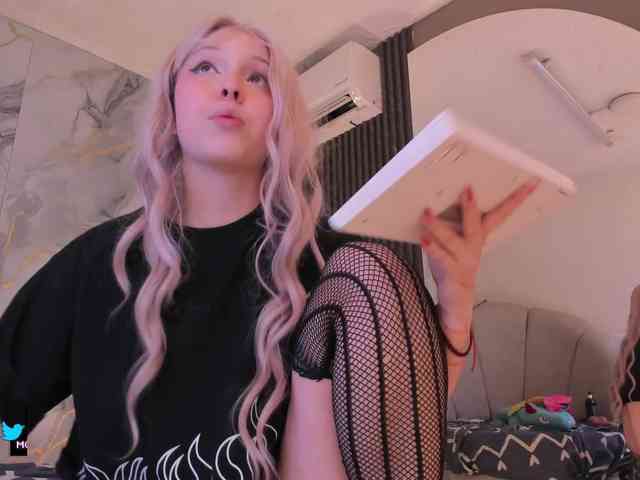 Katemoss70 webcam