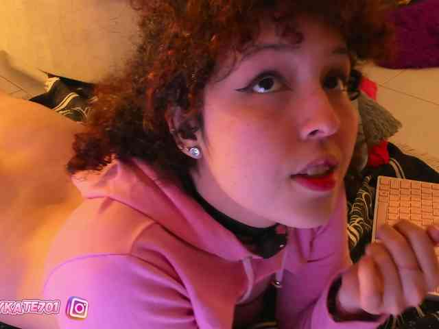 Katemoss70 Live Webcam on BongaCams