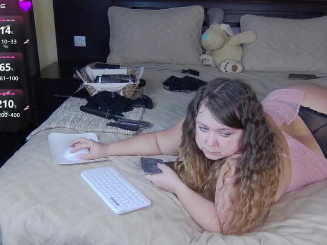 HairyCrotch's BongaCams show and profile