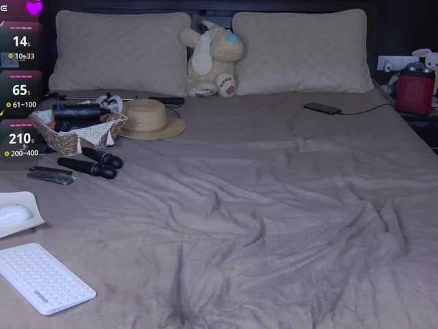 HairyCrotch's BongaCams show and profile