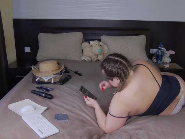 HairyCrotch's BongaCams show and profile