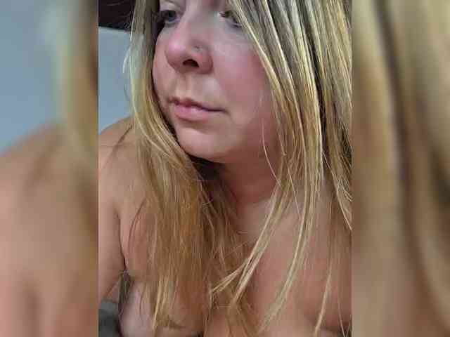 FLUFFY_BEAUTY webcam