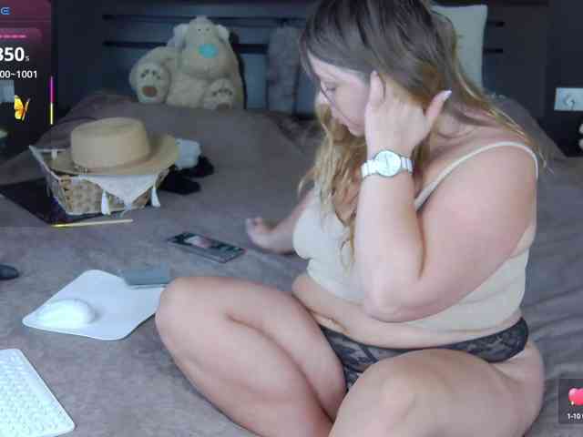 FLUFFY_BEAUTY webcam