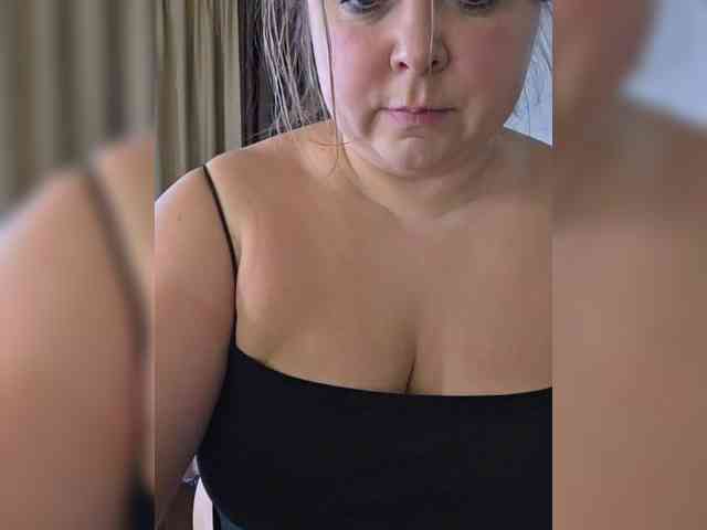 FLUFFY_BEAUTY webcam