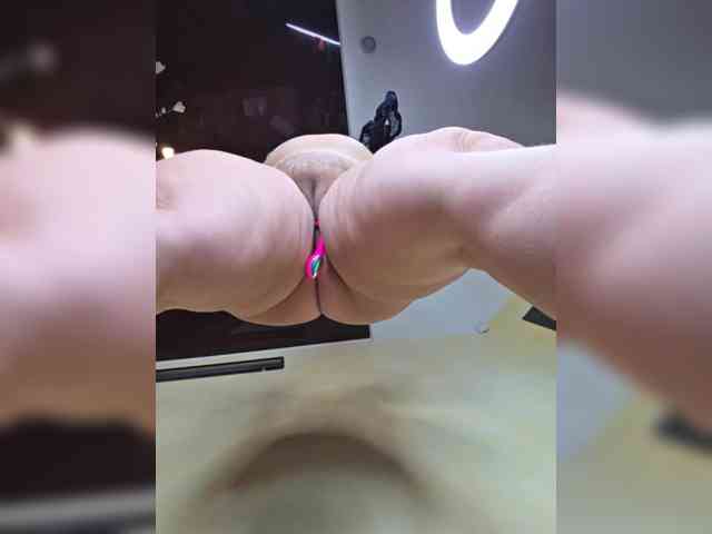 FLUFFY_BEAUTY webcam