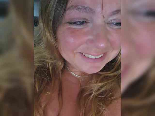 FLUFFY_BEAUTY webcam