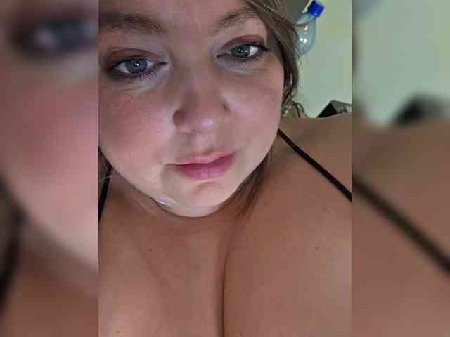 FLUFFY_BEAUTY webcam