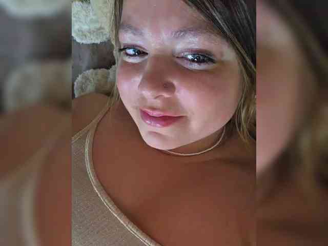 FLUFFY_BEAUTY webcam