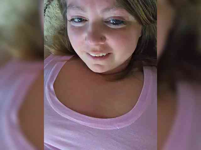 FLUFFY_BEAUTY webcam