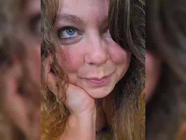 FLUFFY_BEAUTY webcam