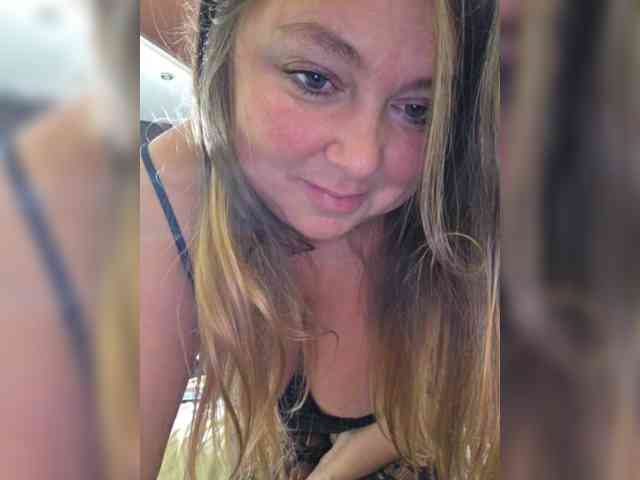 FLUFFY_BEAUTY webcam