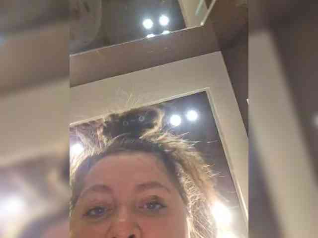 FLUFFY_BEAUTY webcam