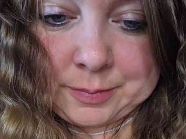 FLUFFY_BEAUTY webcam