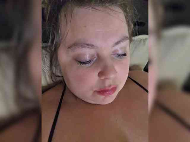 FLUFFY_BEAUTY webcam