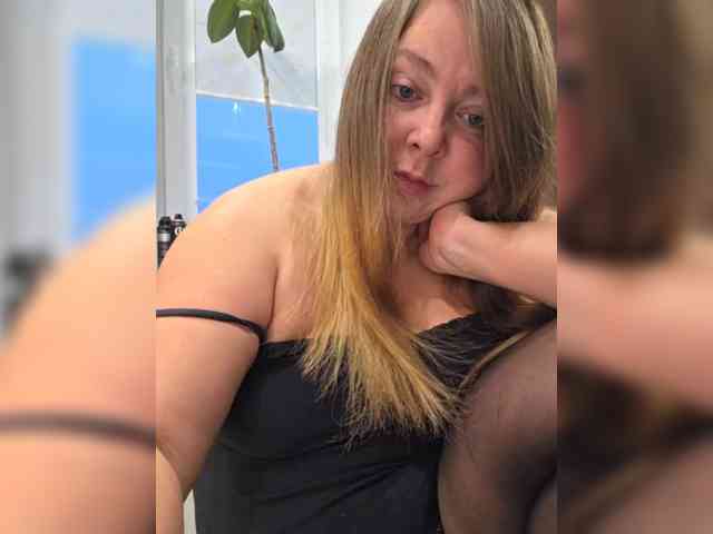 FLUFFY_BEAUTY webcam