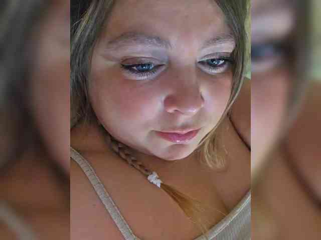 FLUFFY_BEAUTY webcam