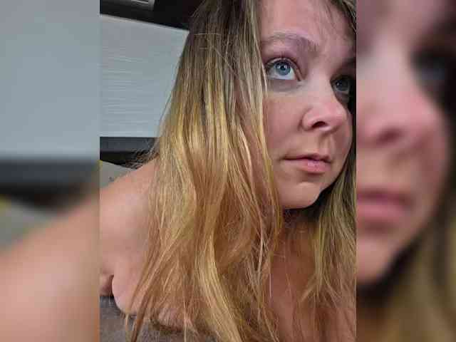 FLUFFY_BEAUTY webcam