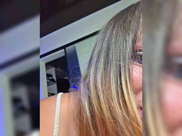 FLUFFY_BEAUTY webcam
