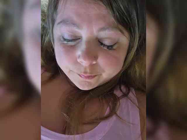 FLUFFY_BEAUTY webcam