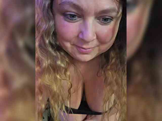 FLUFFY_BEAUTY webcam