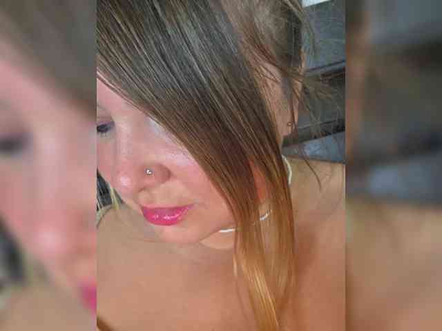 FLUFFY_BEAUTY webcam