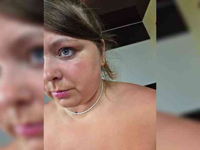FLUFFY_BEAUTY webcam