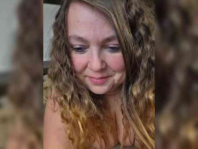 FLUFFY_BEAUTY webcam