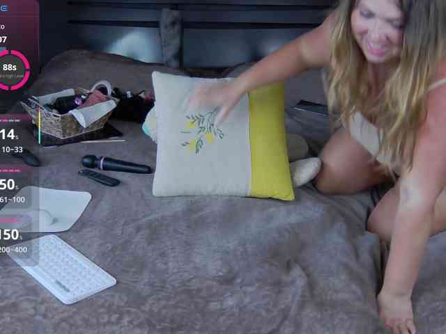 FLUFFY_BEAUTY webcam