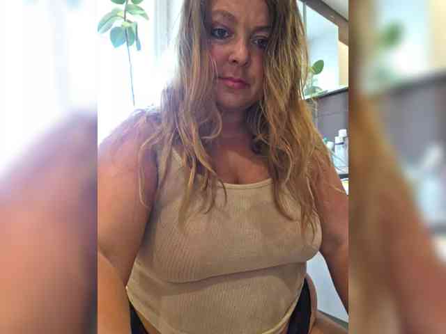 FLUFFY_BEAUTY webcam
