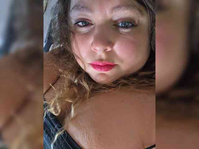 FLUFFY_BEAUTY webcam