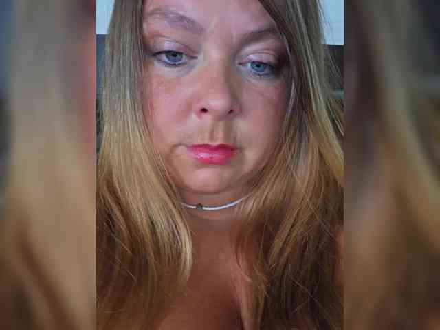FLUFFY_BEAUTY webcam