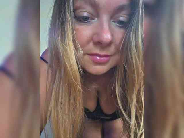 FLUFFY_BEAUTY webcam