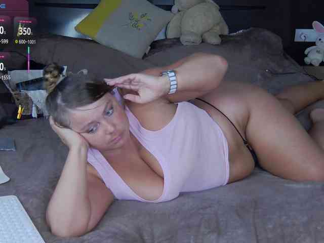 FLUFFY_BEAUTY webcam