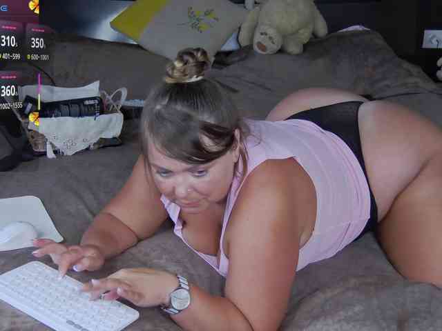 FLUFFY_BEAUTY webcam