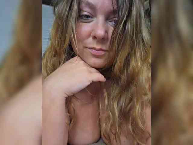 FLUFFY_BEAUTY webcam
