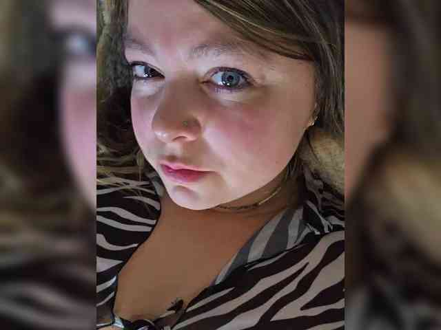 FLUFFY_BEAUTY webcam