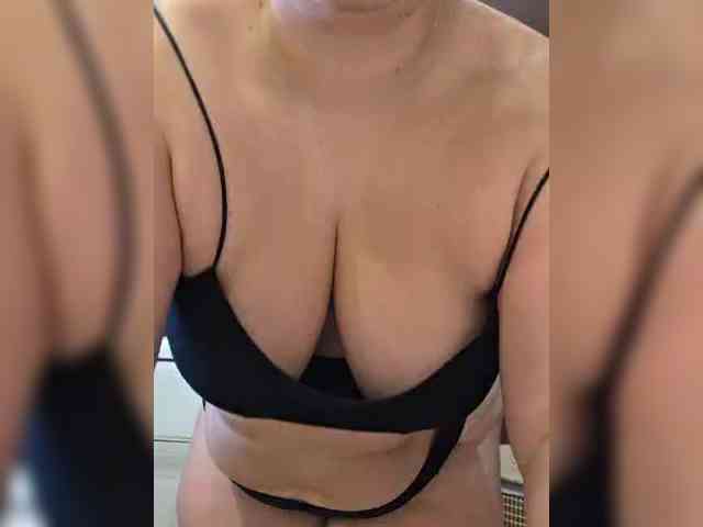 FLUFFY_BEAUTY webcam