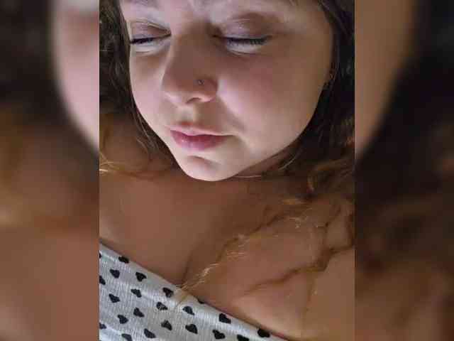 FLUFFY_BEAUTY webcam