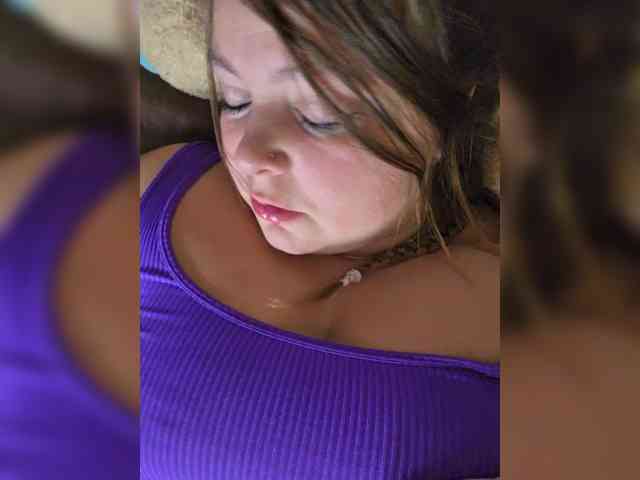 FLUFFY_BEAUTY webcam