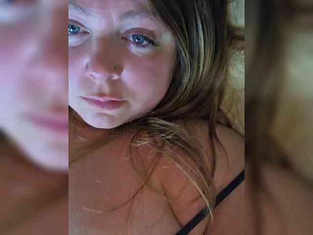 FLUFFY_BEAUTY webcam