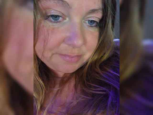 FLUFFY_BEAUTY webcam