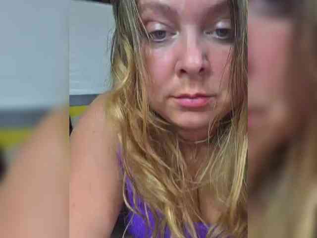 FLUFFY_BEAUTY webcam