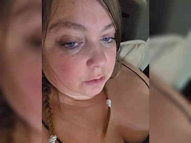 FLUFFY_BEAUTY webcam