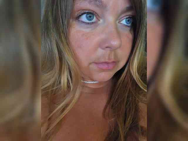 FLUFFY_BEAUTY webcam