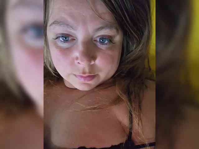 FLUFFY_BEAUTY webcam