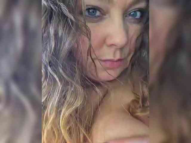 FLUFFY_BEAUTY webcam