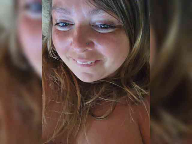 FLUFFY_BEAUTY webcam